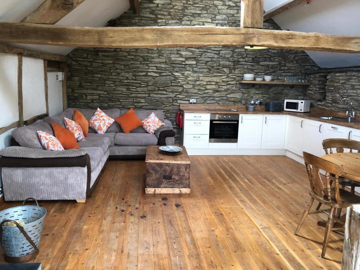 Hay Barn, Penrheol Farm, Unique Barn Conversion Builth Wells Exterior foto